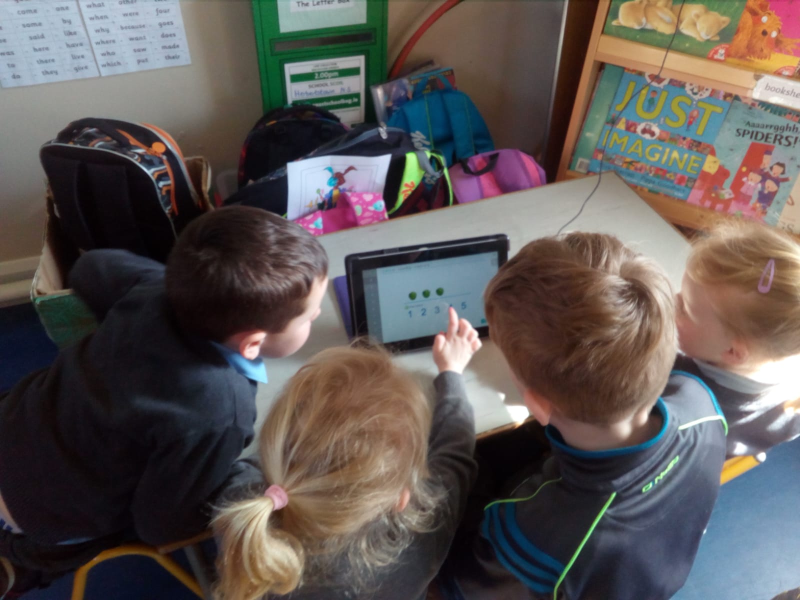 6th Class Tech Buddies with Infants – Herbertstown National School